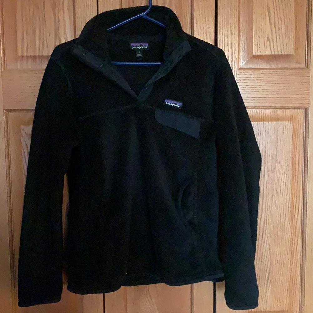 Black Patagonia Pullover